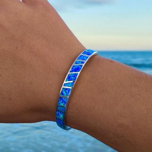 Armband aus blauem Opal und Silber