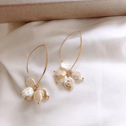 Elegante Ohrringe mit Perle und Kristall